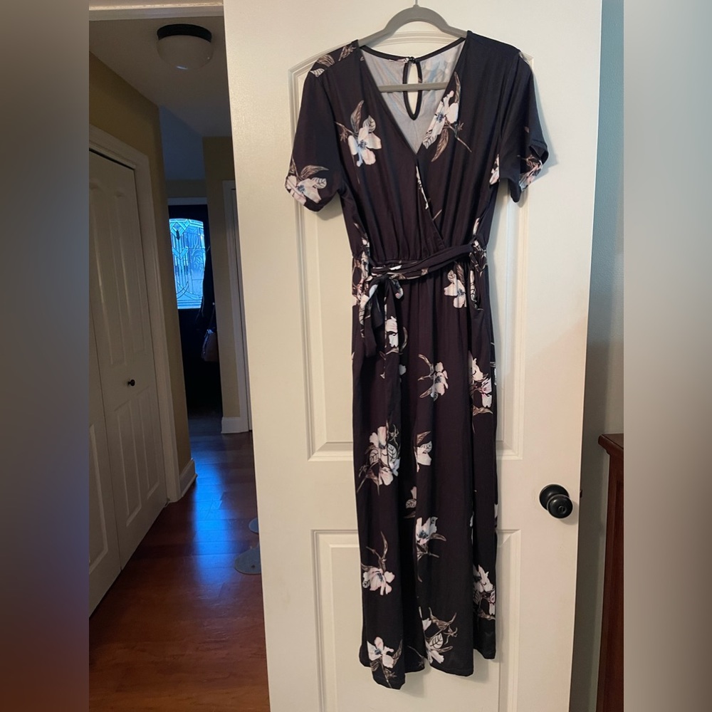 Floral Print Pant Suit | EUC | Fits like an XL or XXL | Lots of stretchy!!
